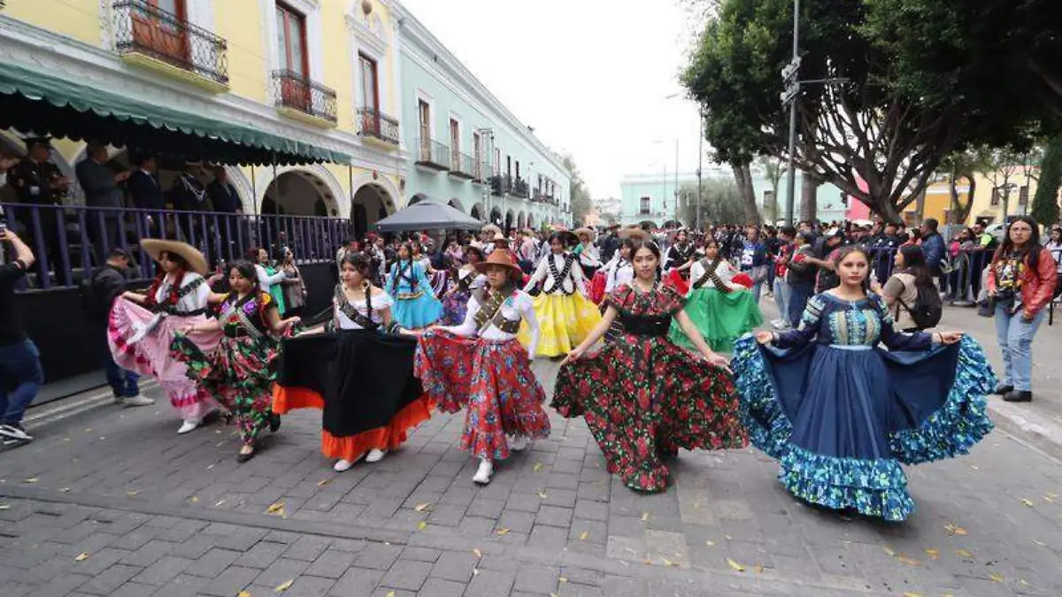 Instituciones educativas y de seguridad participaron en el desfile cívico-militar por el CXIV aniversario del movimiento revolucionario (3)